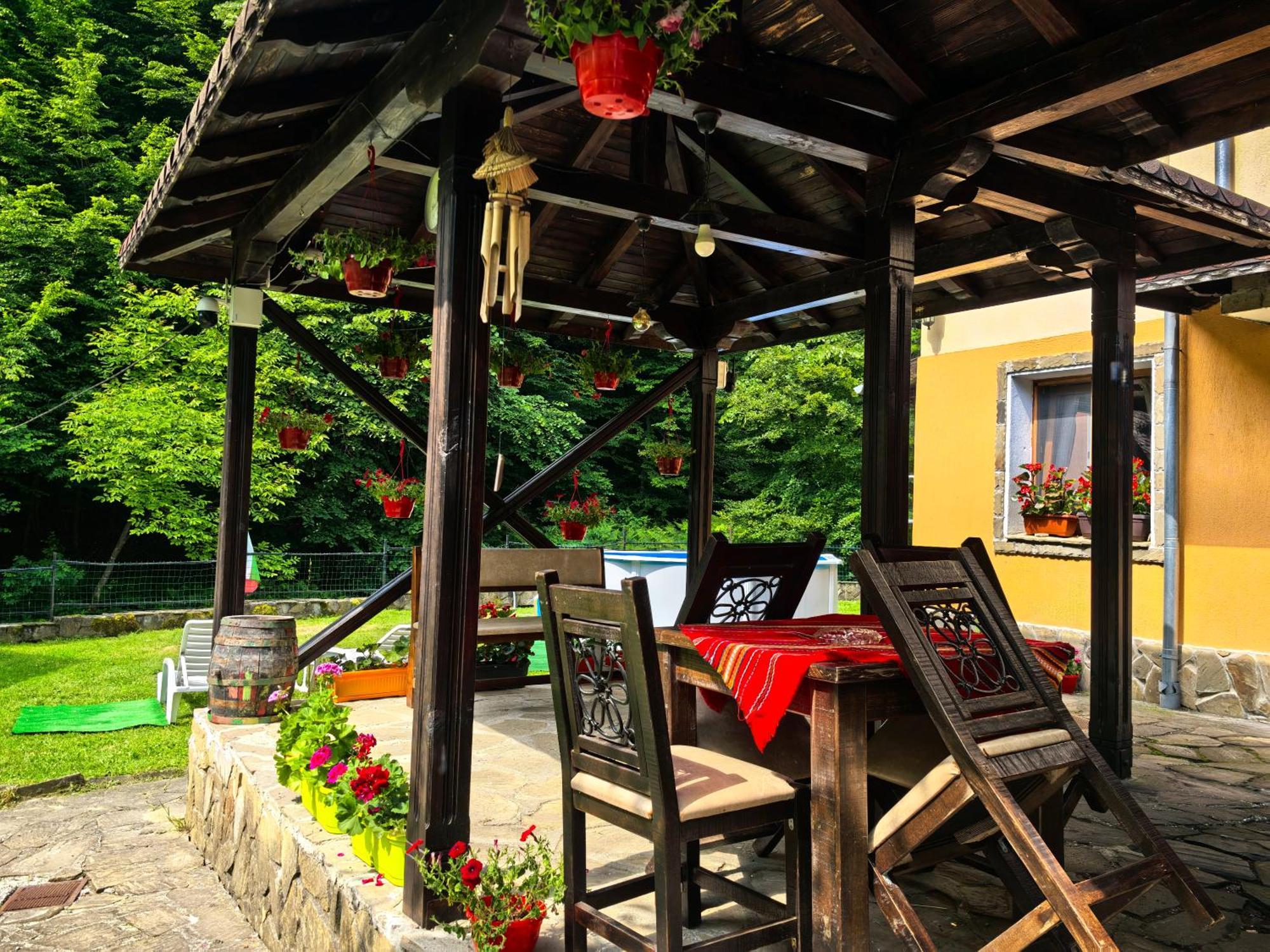Guest House Tsveti-Trqvna Bangeytsi Exterior foto